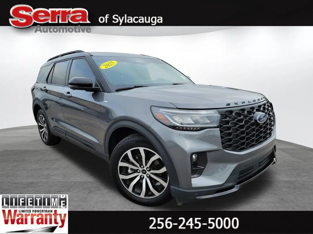 2025 Ford Explorer ST-Line — photo 1 of 33