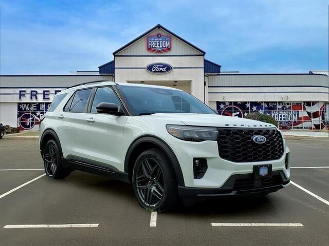 2026 Ford Explorer ST-Line — photo 1 of 13