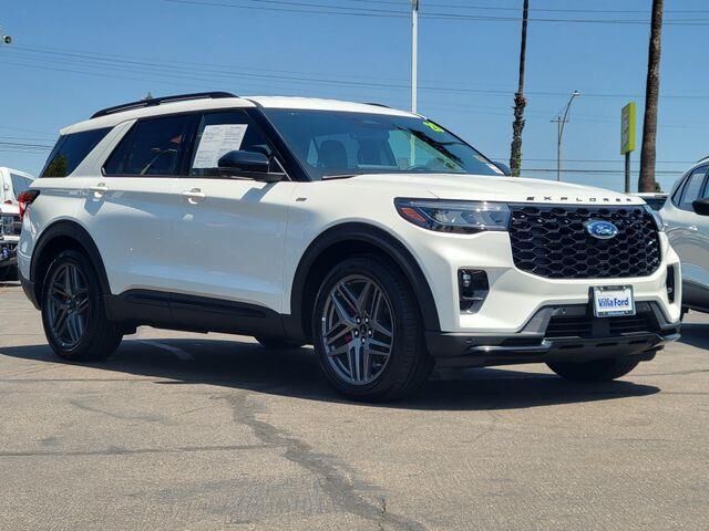 2026 Ford Explorer ST-Line — photo 1 of 78