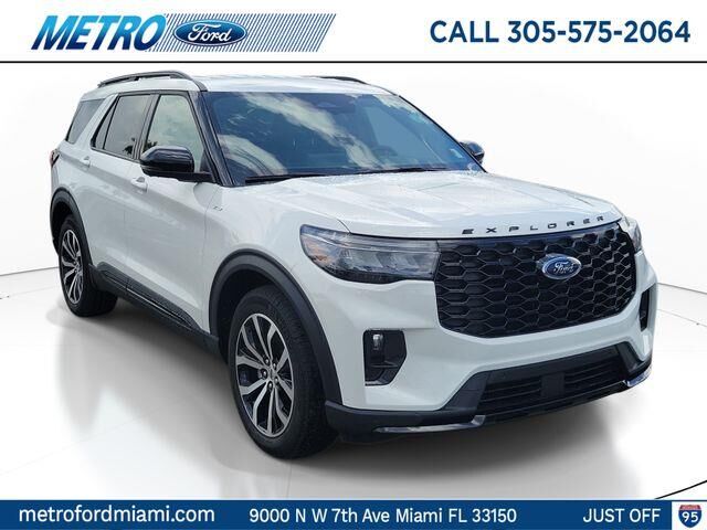 2025 Ford Explorer ST-Line — photo 1 of 25