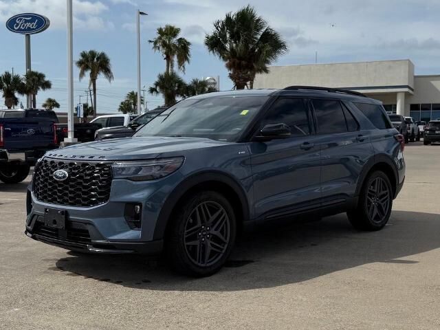 2025 Ford Explorer ST-Line — photo 1 of 26