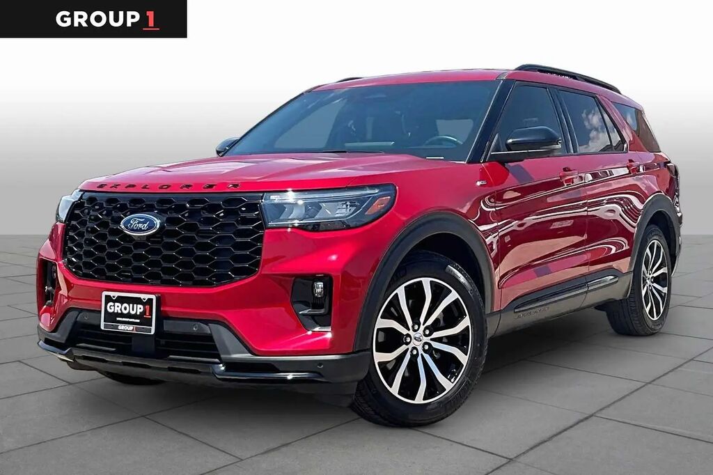 2026 Ford Explorer ST-Line — photo 1 of 13
