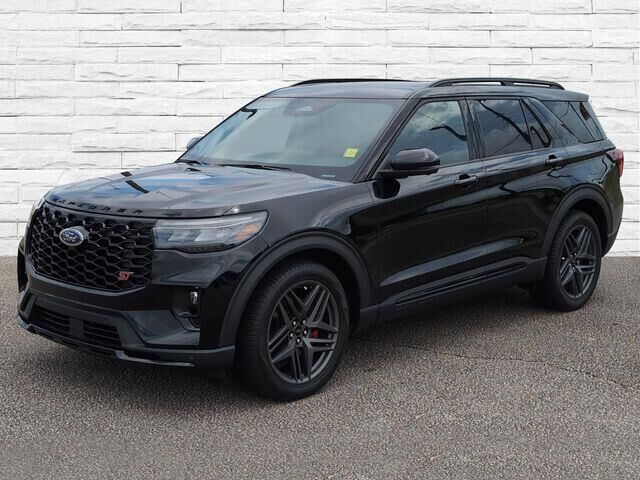 2025 Ford Explorer ST-Line — photo 1 of 37