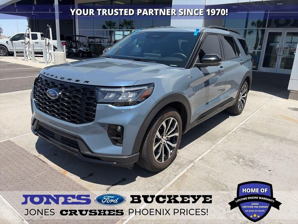 2025 Ford Explorer ST-Line — photo 1 of 2