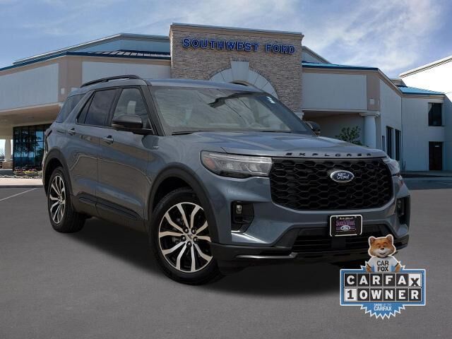 2025 Ford Explorer ST-Line — photo 1 of 13