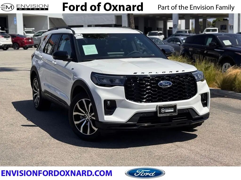 2026 Ford Explorer ST-Line — photo 1 of 13
