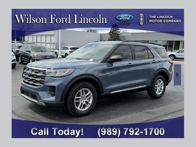 2025 Ford Explorer Active — photo 1 of 13