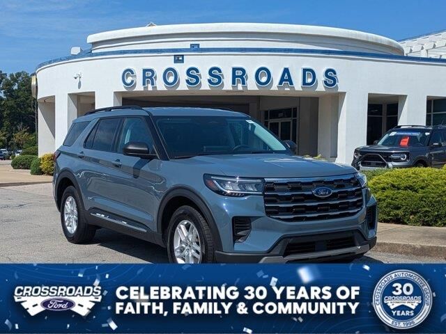 2025 Ford Explorer Active — photo 1 of 2