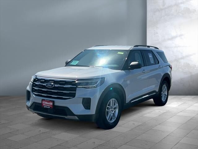 2025 Ford Explorer Active — photo 1 of 39