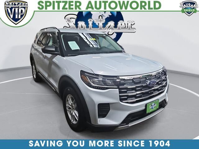 2025 Ford Explorer Active — photo 1 of 14