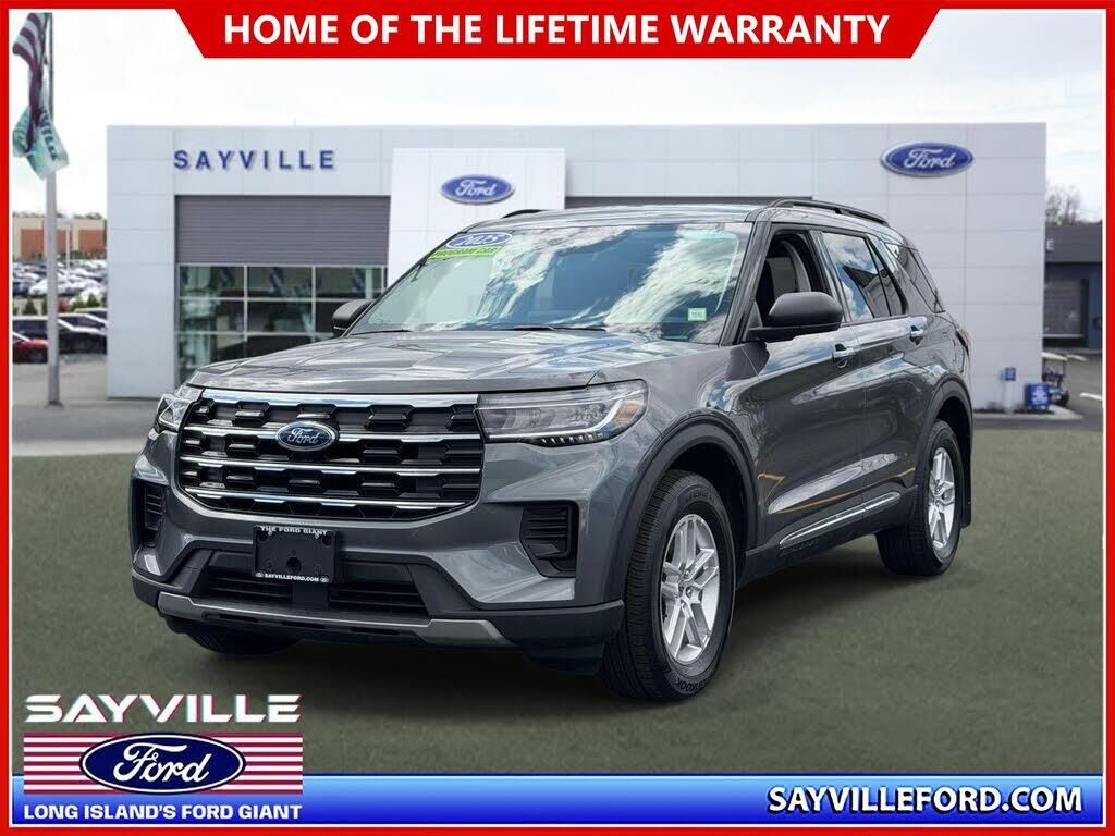 2025 Ford Explorer Active — photo 1 of 1
