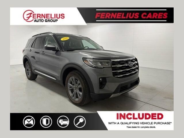 2025 Ford Explorer Active — photo 1 of 26