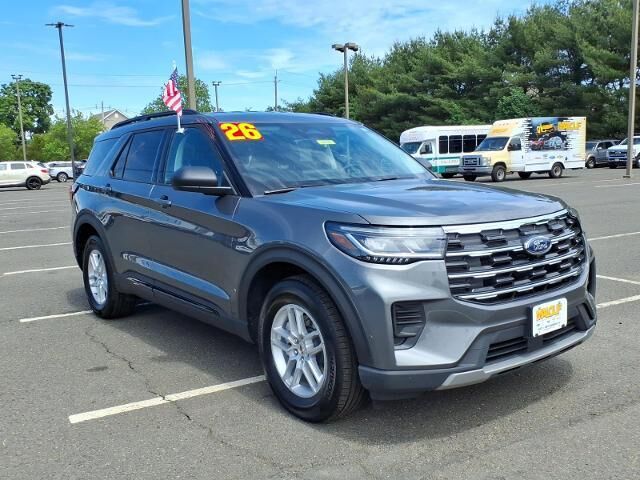 2026 Ford Explorer Active — photo 1 of 13