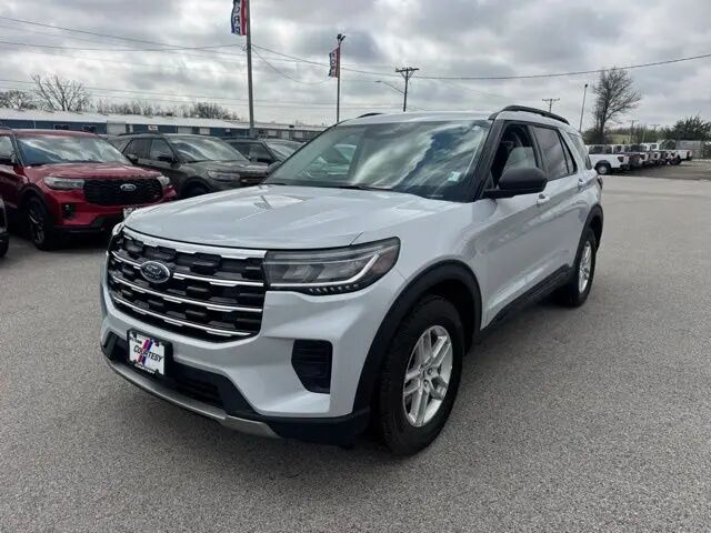 2026 Ford Explorer Active — photo 1 of 26