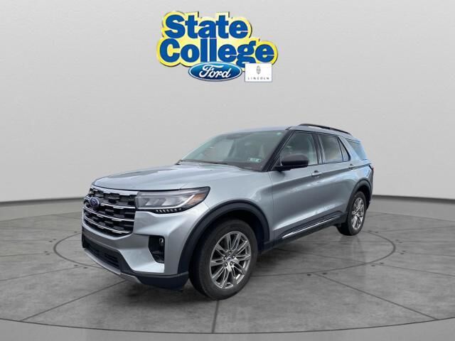 2025 Ford Explorer Active — photo 1 of 13