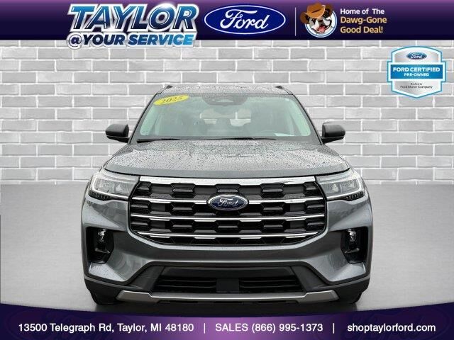 2025 Ford Explorer Active