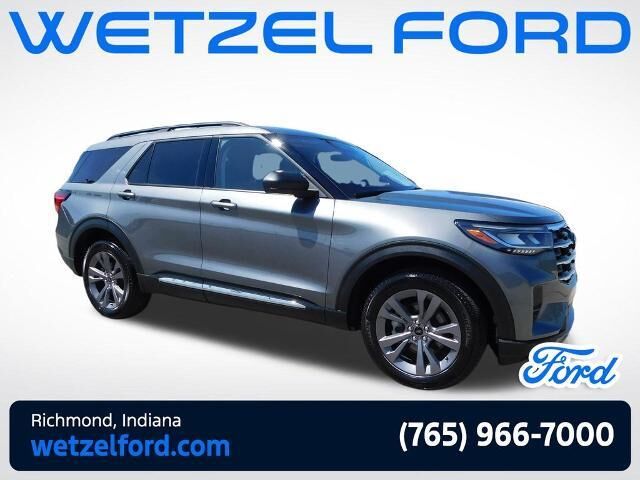 2025 Ford Explorer Active — photo 1 of 26