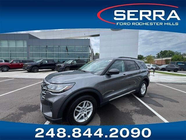 2025 Ford Explorer Active — photo 1 of 26