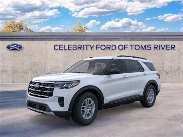 2026 Ford Explorer Active — photo 1 of 13