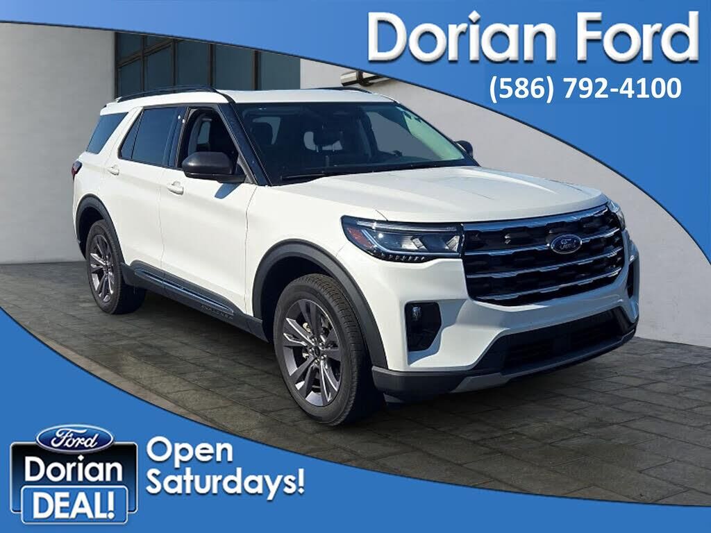 2025 Ford Explorer Active — photo 1 of 2