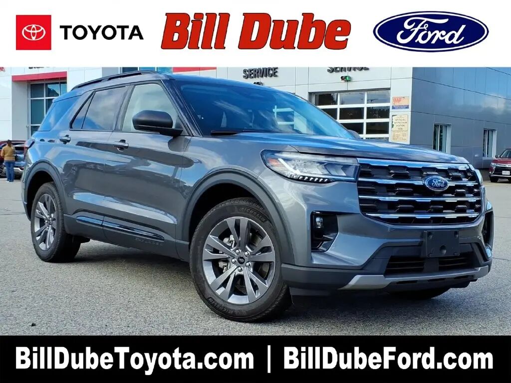 2026 Ford Explorer Active — photo 1 of 13