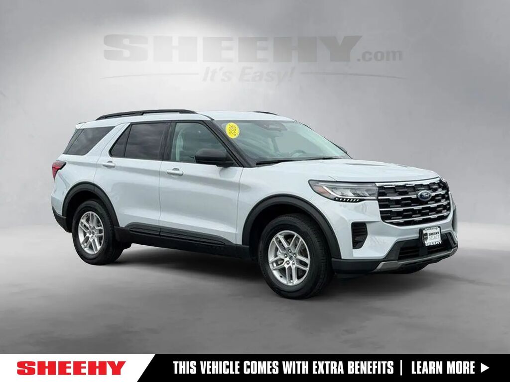 2026 Ford Explorer Active — photo 1 of 13
