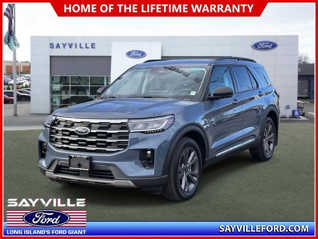 2025 Ford Explorer Active — photo 1 of 14