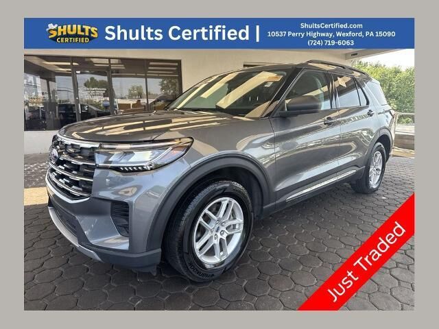 2025 Ford Explorer Active — photo 1 of 12