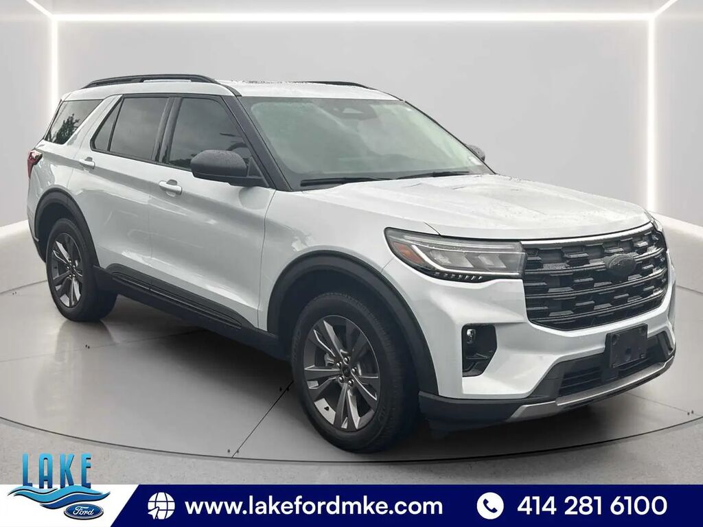 2025 Ford Explorer Active — photo 1 of 26
