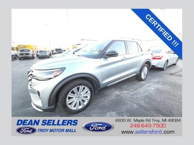 2025 Ford Explorer Platinum