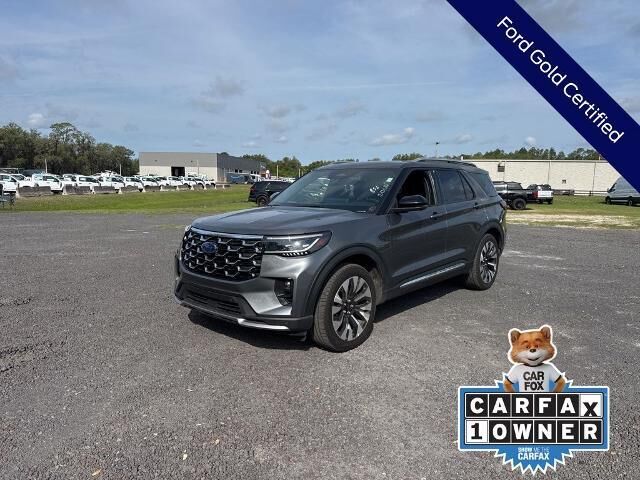 2025 Ford Explorer Platinum — photo 1 of 8