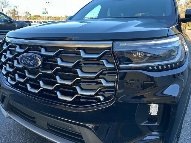 2025 Ford Explorer Platinum — photo 1 of 25