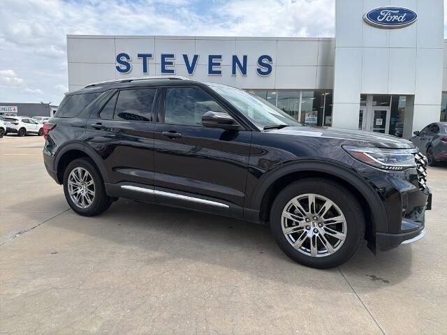 2025 Ford Explorer Platinum — photo 1 of 26