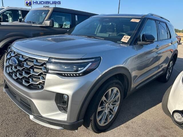 2025 Ford Explorer Platinum — photo 1 of 6