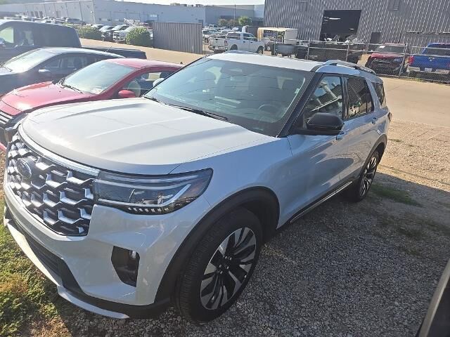 2025 Ford Explorer Platinum — photo 1 of 26