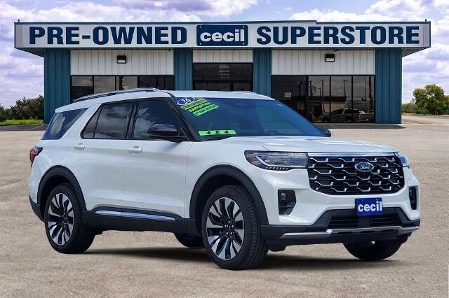 2026 Ford Explorer Platinum — photo 1 of 13