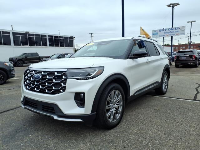 2025 Ford Explorer Platinum