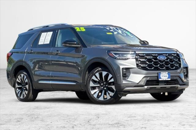 2025 Ford Explorer Platinum