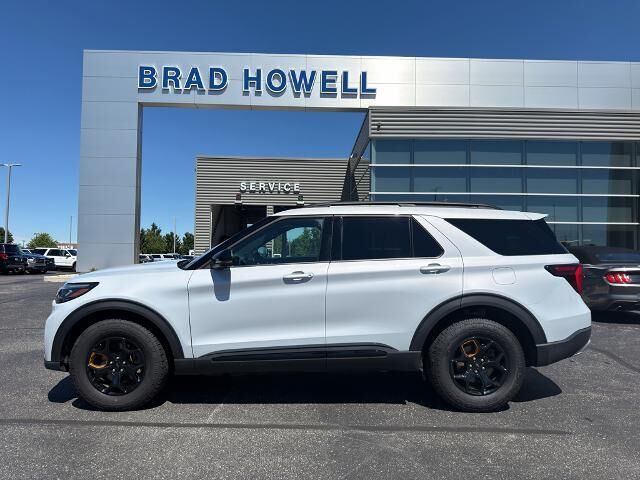 2026 Ford Explorer Tremor — photo 1 of 13