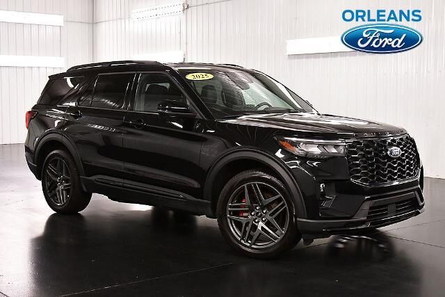 2025 Ford Explorer ST-Line — photo 1 of 13