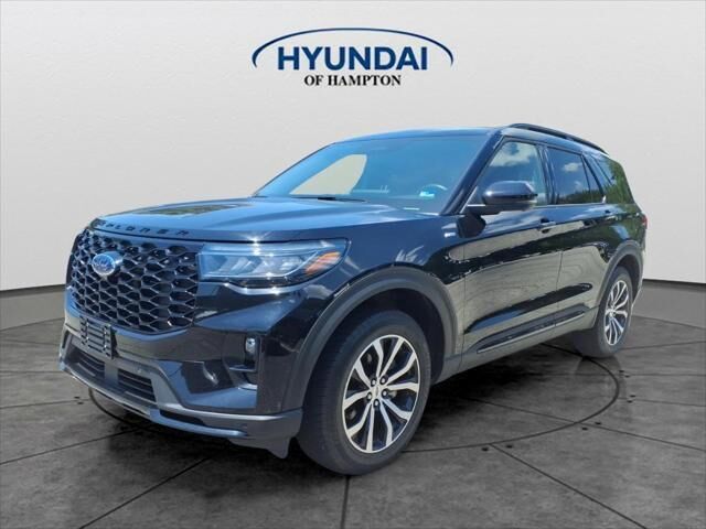 2025 Ford Explorer ST-Line — photo 1 of 26