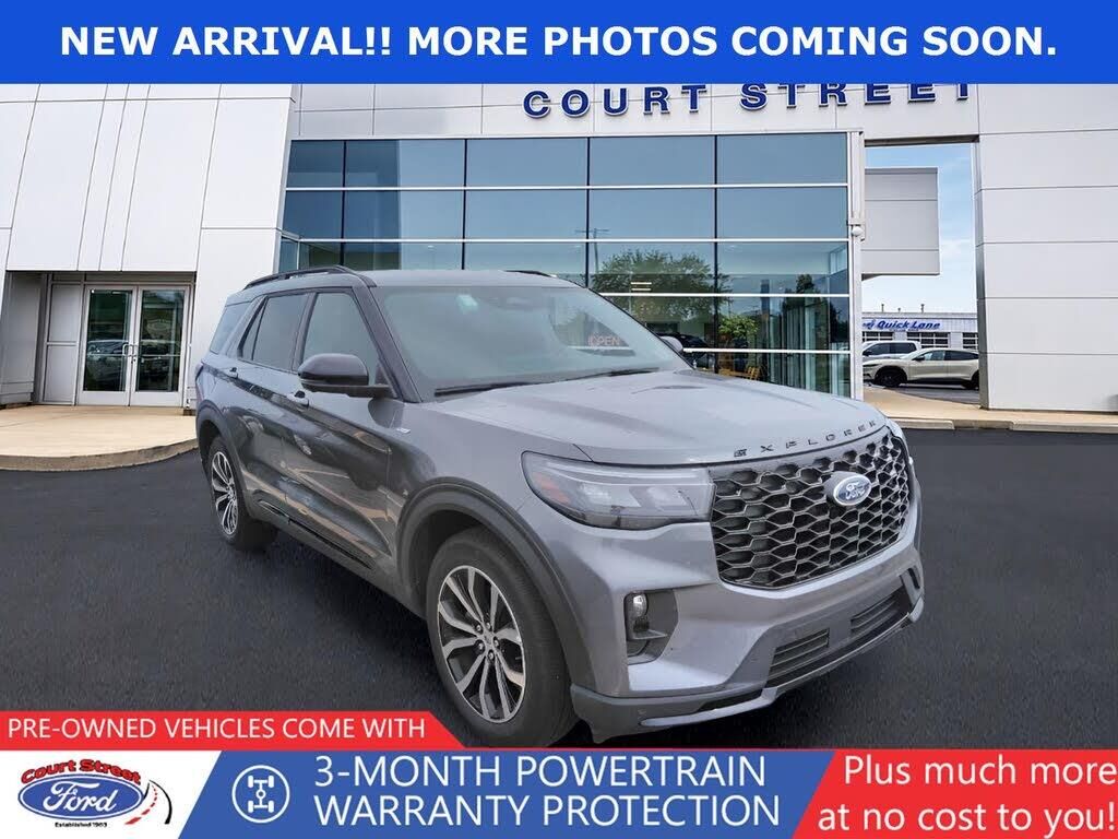2026 Ford Explorer ST-Line — photo 1 of 15