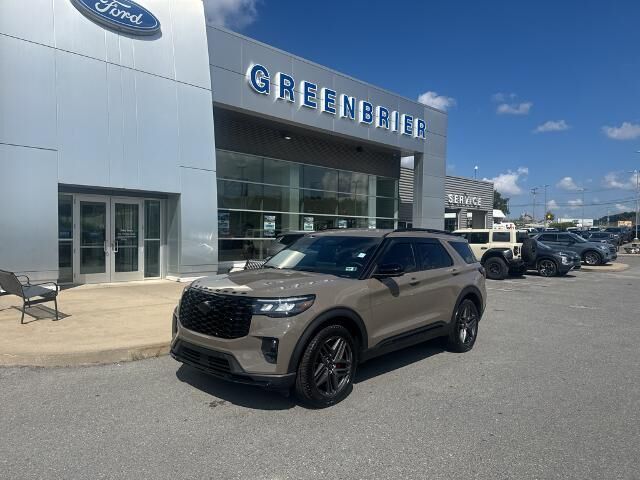 2026 Ford Explorer ST-Line — photo 1 of 13