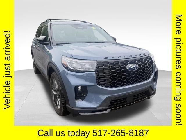 2025 Ford Explorer ST-Line — photo 1 of 26