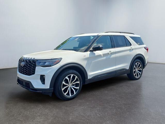 2025 Ford Explorer ST-Line — photo 1 of 13