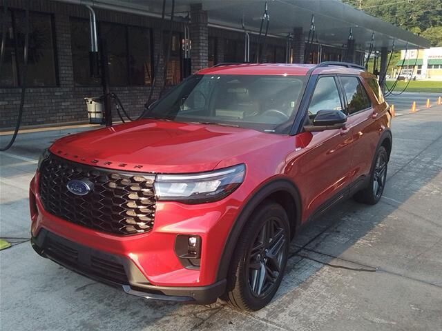 2025 Ford Explorer ST-Line — photo 1 of 13