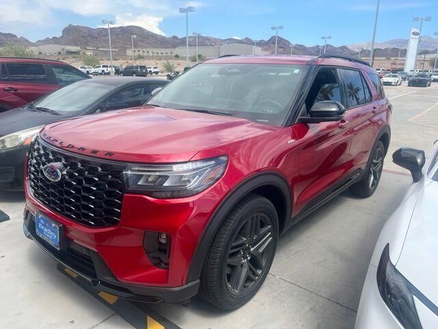 2025 Ford Explorer ST-Line — photo 1 of 13
