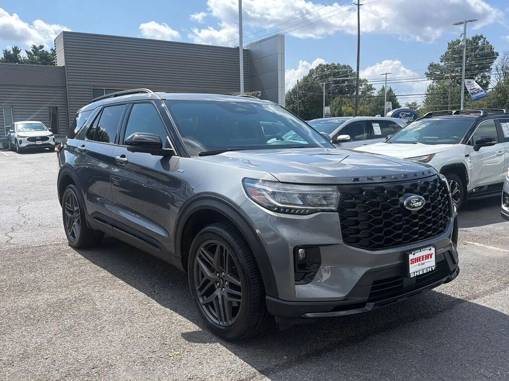 2025 Ford Explorer ST-Line — photo 1 of 26