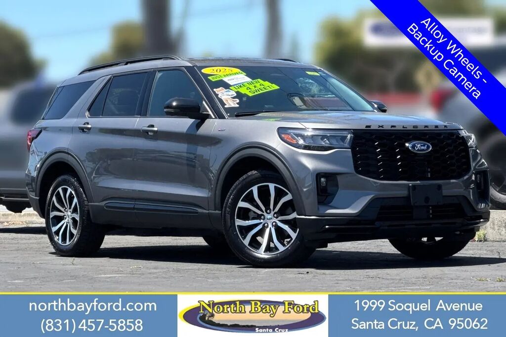 2025 Ford Explorer ST-Line — photo 1 of 19