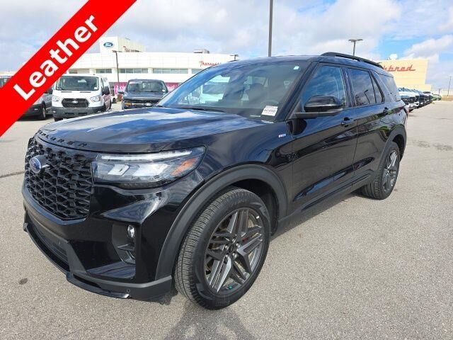 2025 Ford Explorer ST-Line — photo 1 of 13